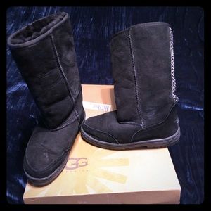 Aztec black Uggs